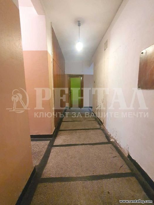 Продава се Тристаен апартамент в Пловдив, Младежки Хълм - 108 кв.м за 1621 €/кв.м - Снимка #7