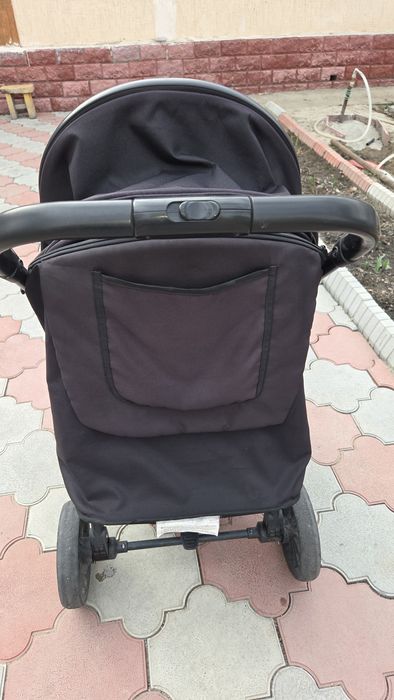 Продам прогулочную коляску