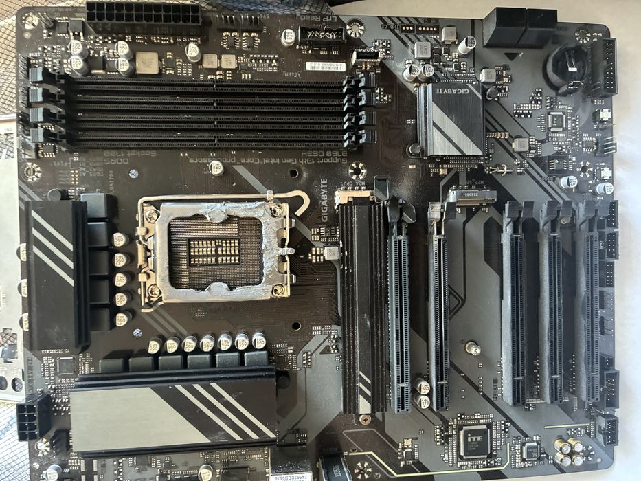 Материнская плата lga1700