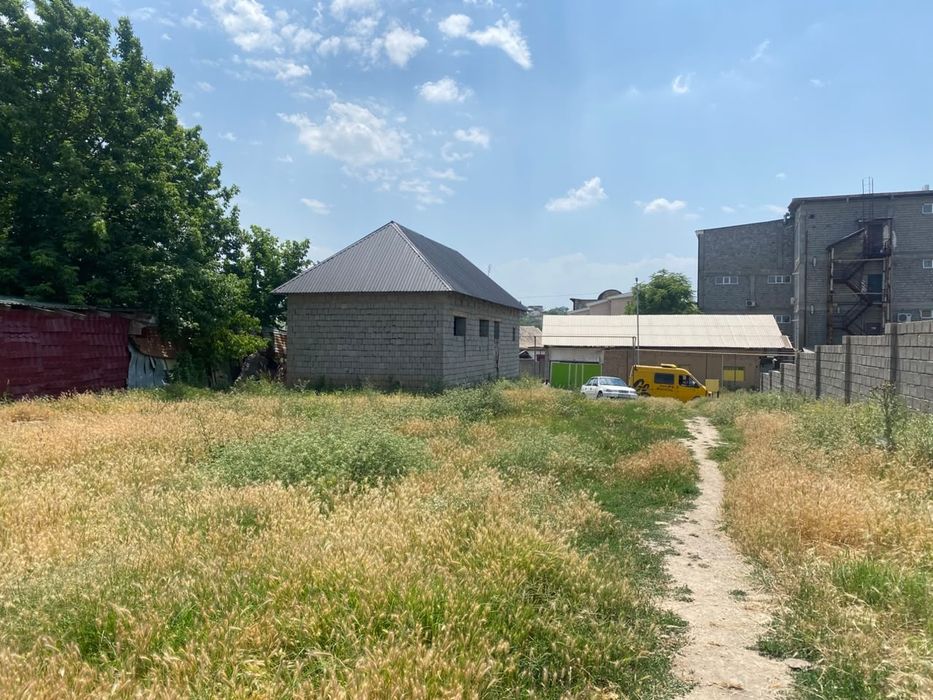 Продаётся времянка г.Ленгре в центре,