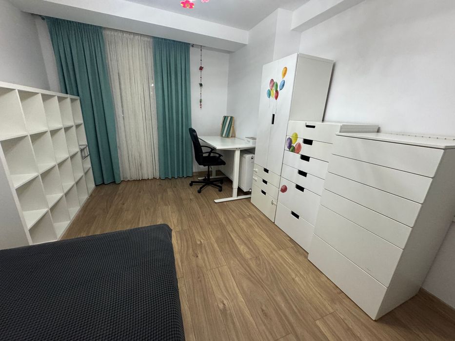 Inchiriez apartament 3 camere perioada minim 1 an