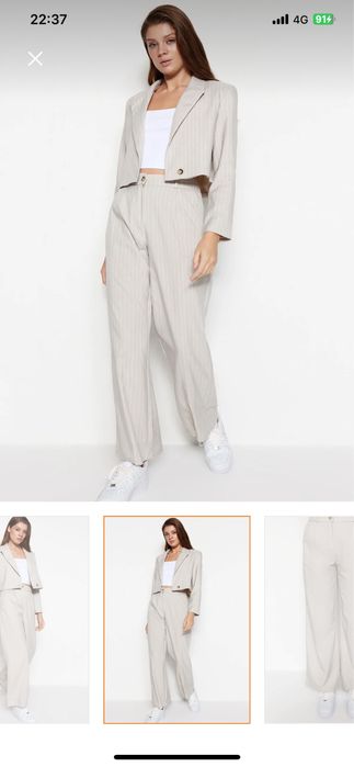 Сет от къс блейзър и панталон