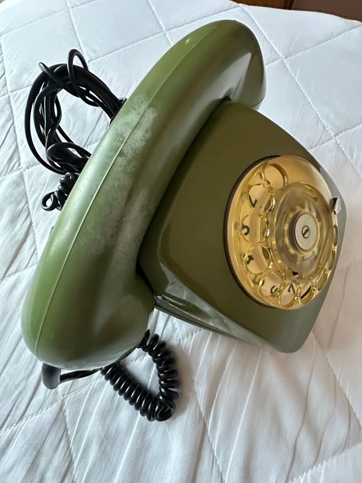 Аналогов телефон -ретро