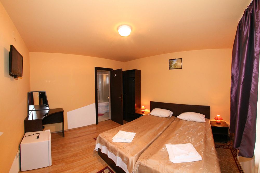 Proprietar Vand  Imobil/Pensiune/Hotel 33 camere, ideală pentru hotel, azil, clinică sau cantonamente – Sibiu, Rășinari Valea Stezii