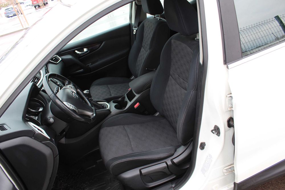 РЕГИСТРИРАН! Nissan Qashqai Нисан Кашкай / навигация/ нови зимни гуми