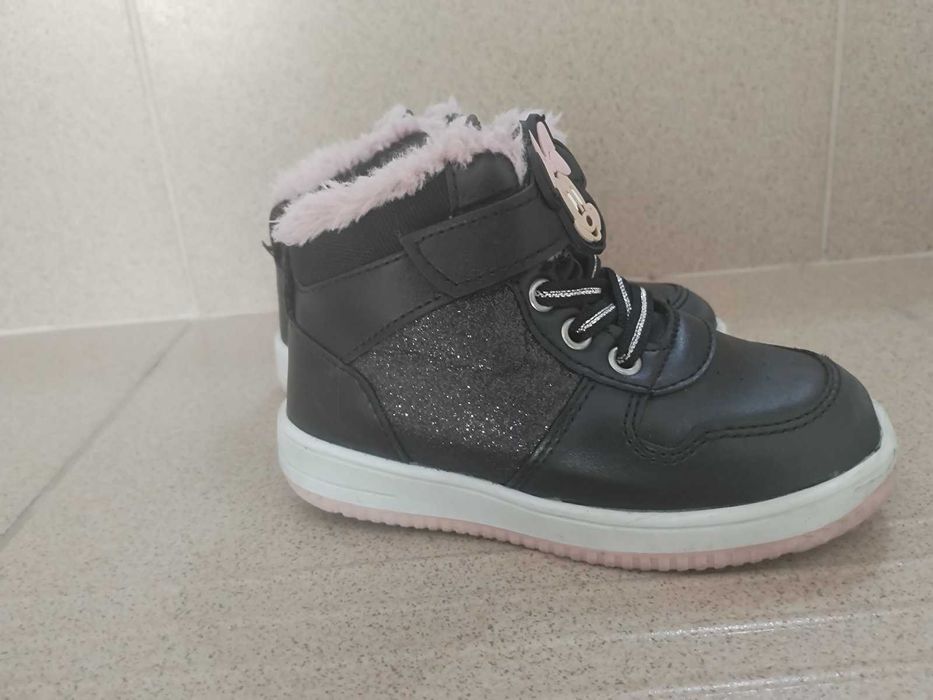 Обувки за момиче 23, 24 и 25 размер