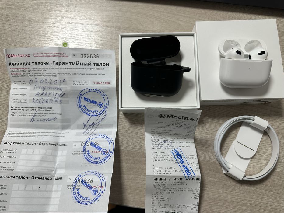 Продам Air pods 3 кейс и левый наушник