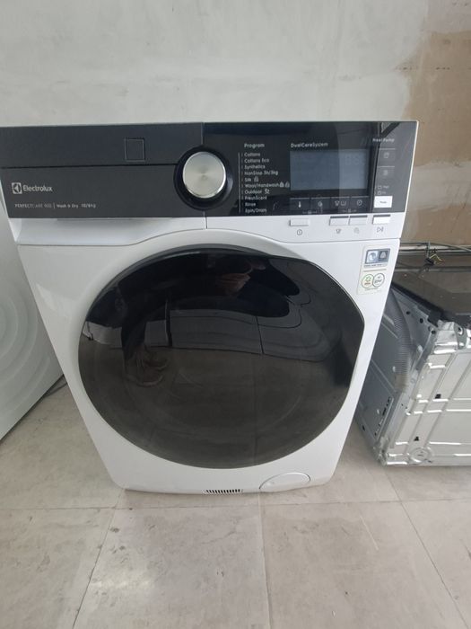 Пералня със сушилня Electrolux