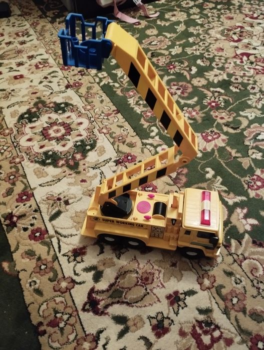 Камаз с подъёмником