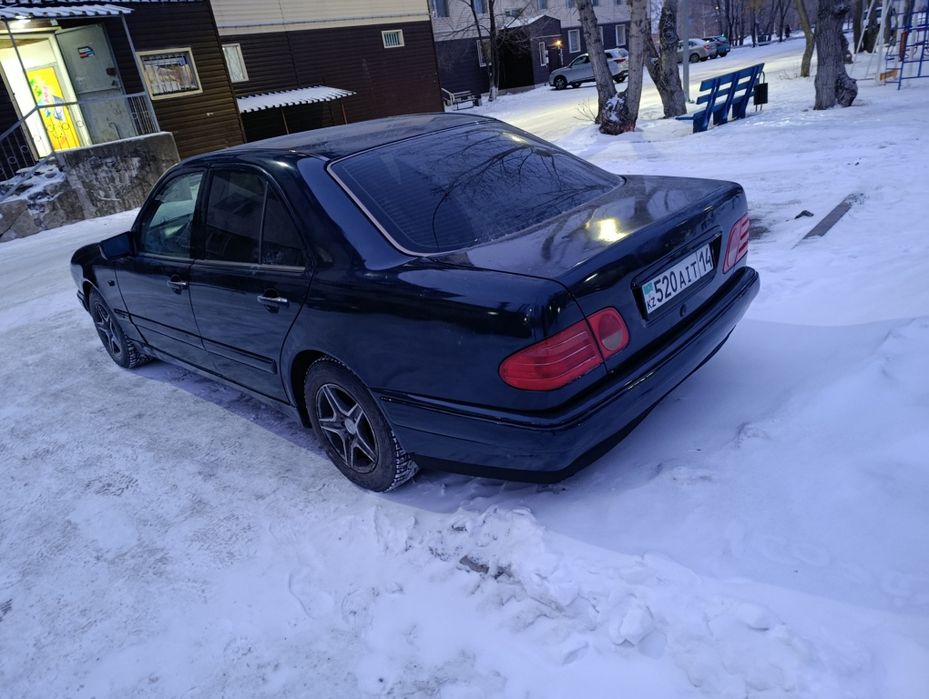 Мерседес е200    .