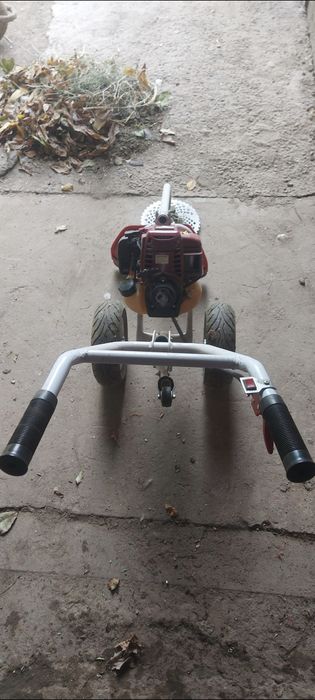 Триммер шөп орады