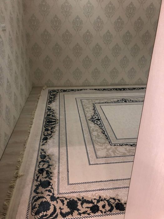 Продаётся ковёр новый