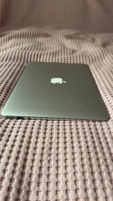 Продам Macbook Air 13, 2013г, 128Гб