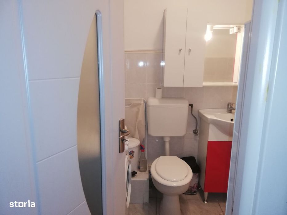 2 camere la curte Stefan Cel Mare