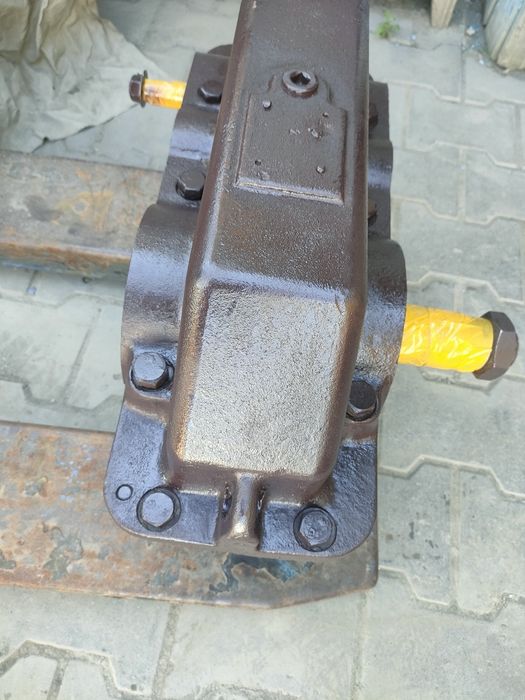 Продам редуктор. Ц2у 160