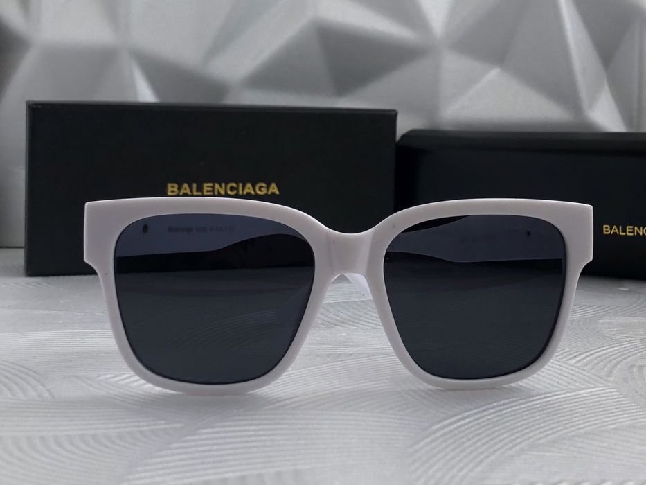 Бели дамски слънчеви очила котка