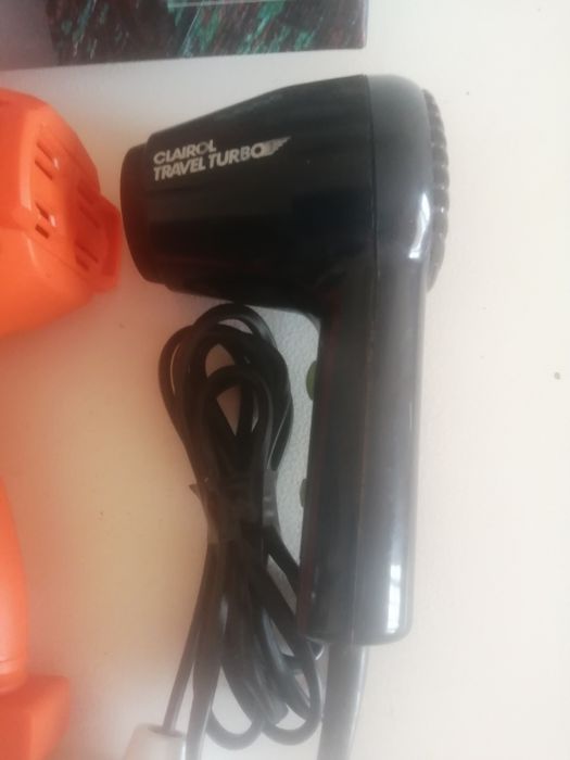 Два броя Пистолет за горещ въздух+сешоар