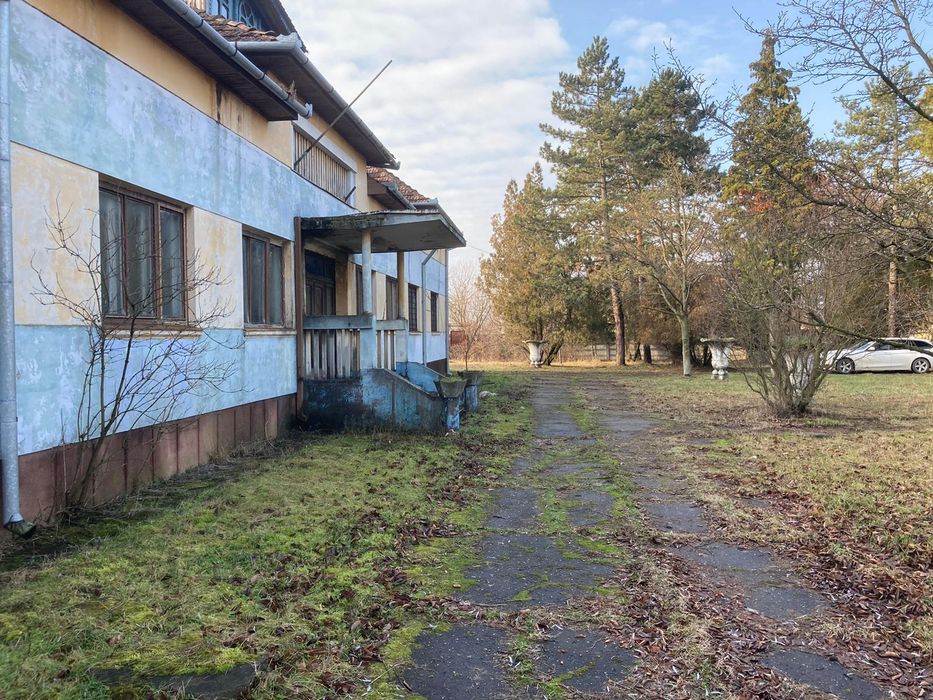 Sediu multifunctional de vanzare
