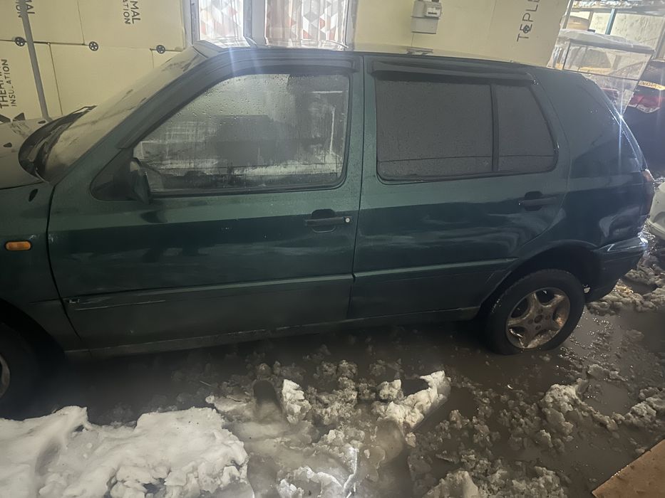 Фольтсваген гольф три