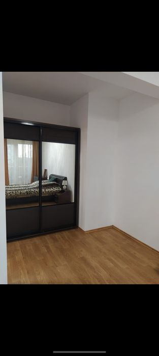 Inchiriez apartament Ared Uta
