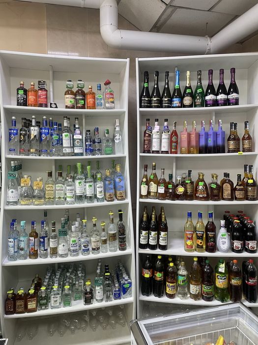 Продам виноводочный отдел