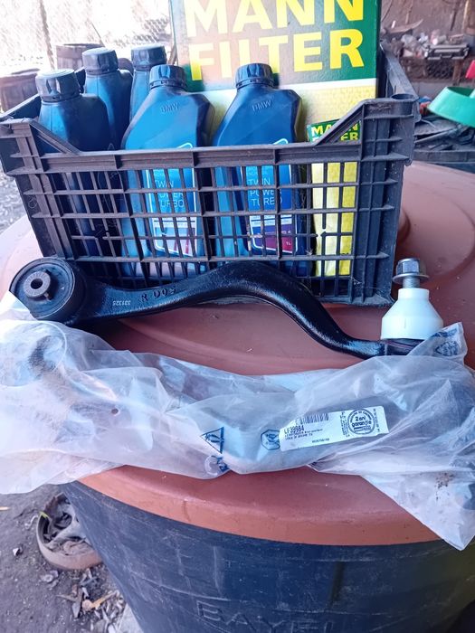 De vânzare ulei și altele plus  un circular după tractor