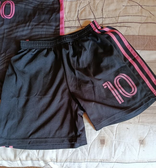 Спортен екип за момиче р-р 150 (10-12 г)