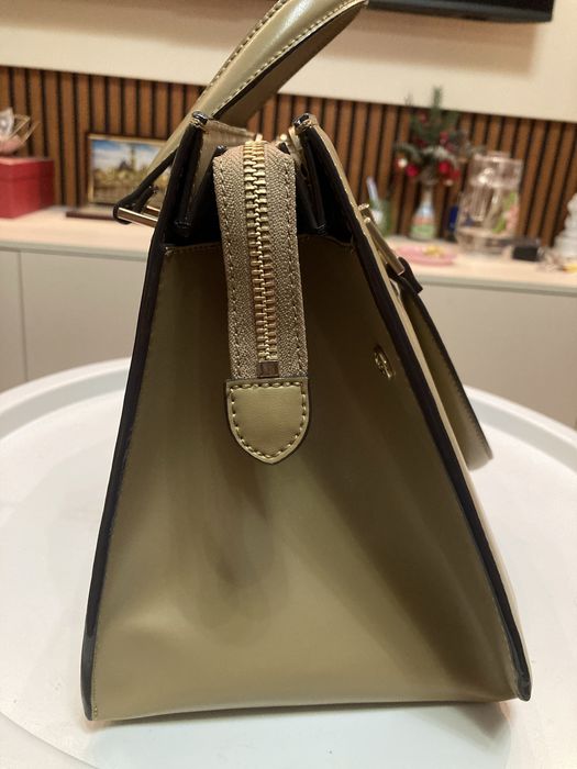 Оригинальная сумка Charles & Keith