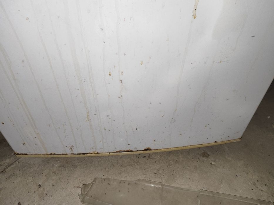 Хладилник, работи добре