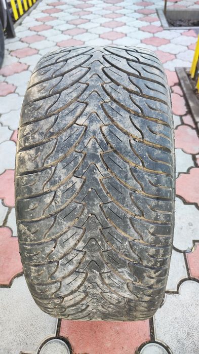 Шина 265/35 R22 102V