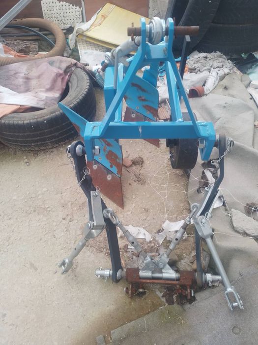 Трактор мицубиши с фреза и масивен плуг