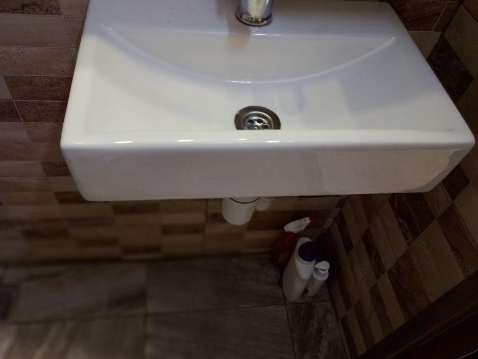 Керамичен умивалник -Германия