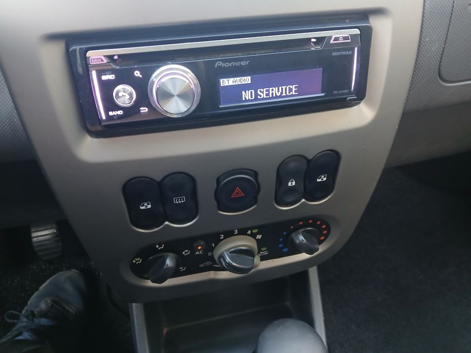 Dacia Sandero stepway  1.6 benzina 2011