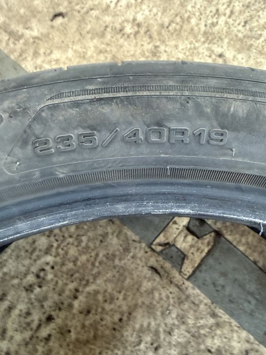 Гуми 235 40 19 летни