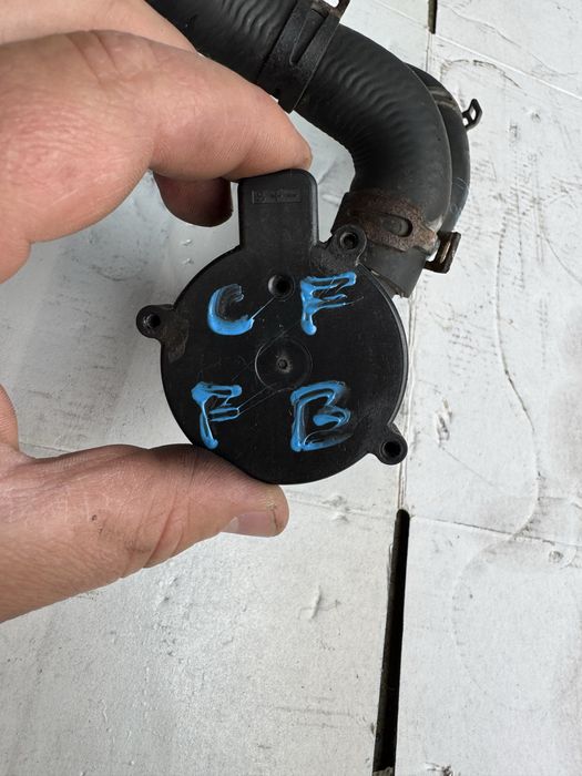 Pompa recirculare apa originala volkswagen,2.0 euro5,cod motor cffb b7