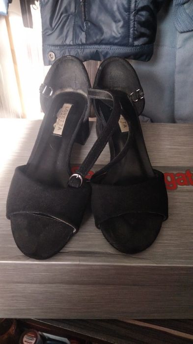 Продам шлепки женские