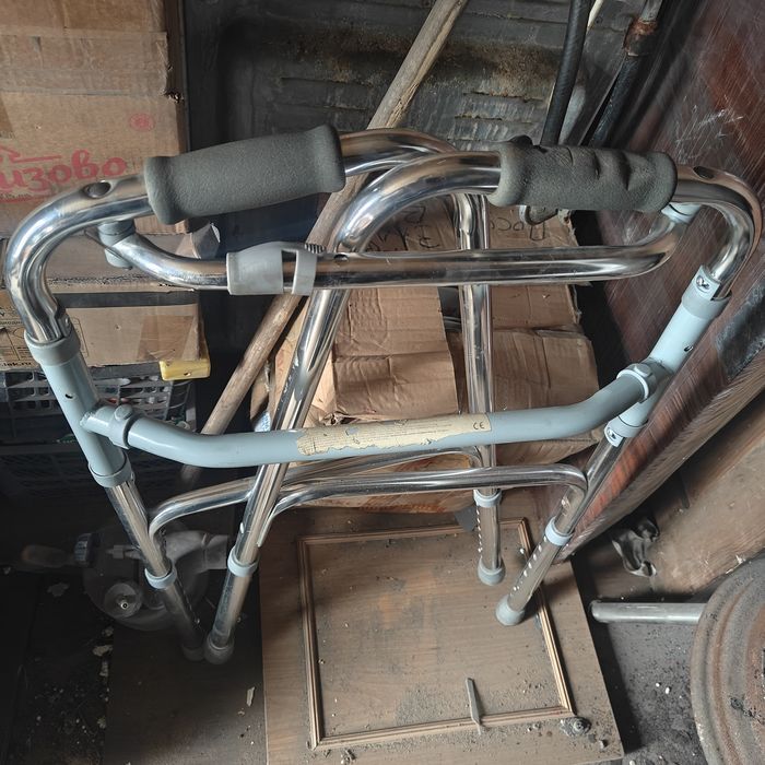 Продам ходунки для взрослых