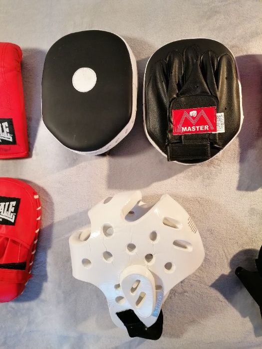 Бойна екипировка