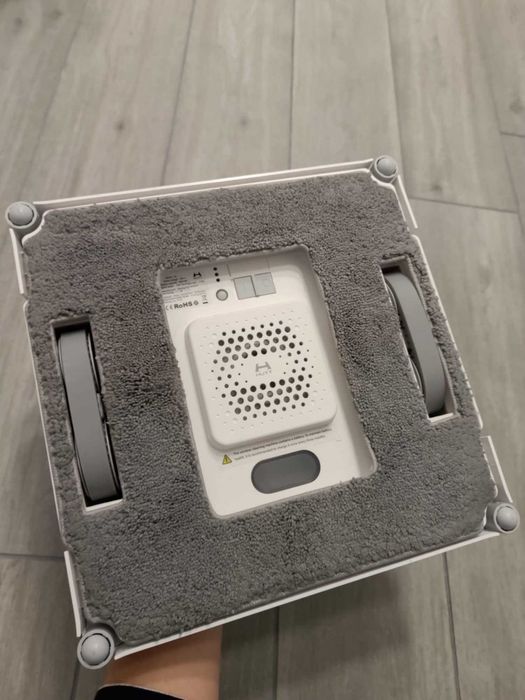 Робот за прозорци Hutt в гаранция