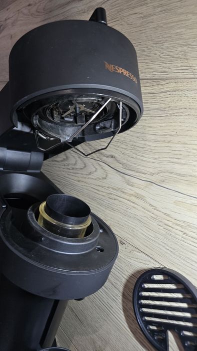 Espressor Nespresso by De'Longhi ENV120.BM Vertuo Next