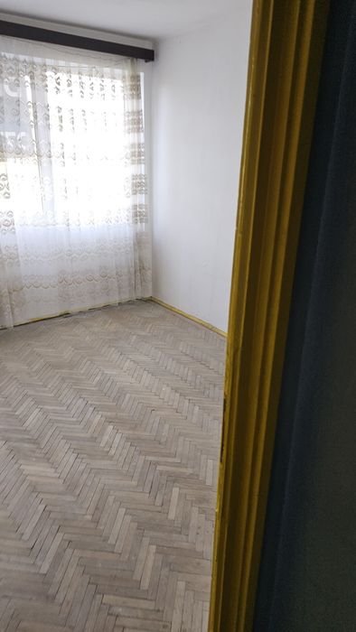 Direct proprietar vând ap.3 camere în Titan, renumitul bloc POTCOAVA