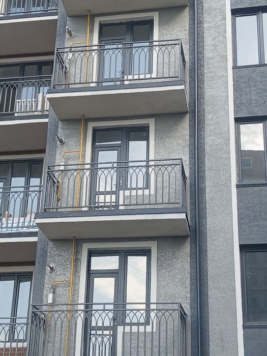 Срочна сотилади янги хайот туман нур хайот уйлари