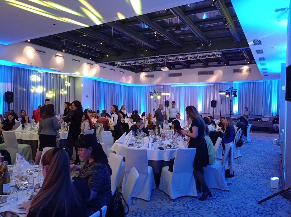 Сватбено осветление и парти ефекти