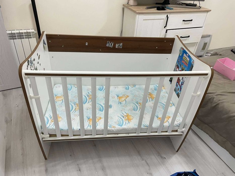 кушетка lorelli с люлеещ механизъм кушетка лорели