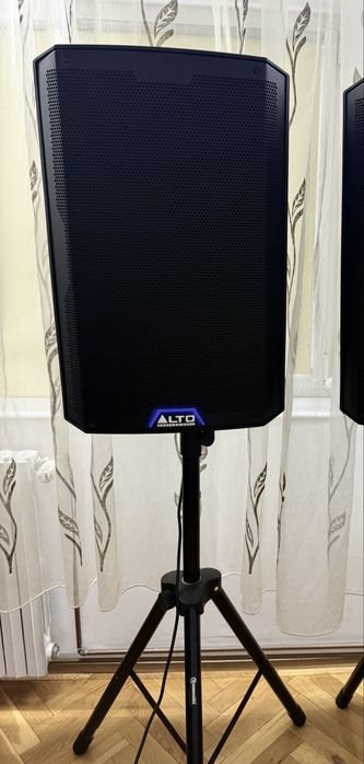 Boxa cu amplificator Alto TS 415, 2500W