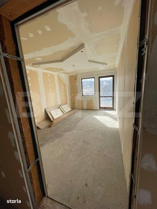 Apartament cu destinatii multiple, semifinisat, 227 mp, zona Scheia