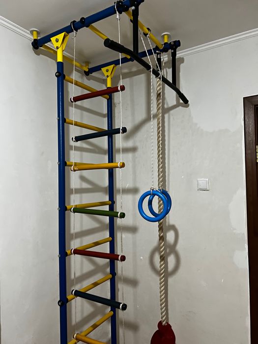 Турник, потолочный