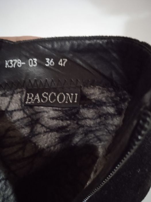 Продам замшевые полусапожки