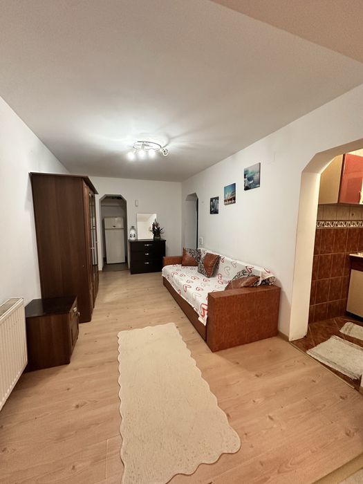 Garsoniera de inchiriat, Burdujeni