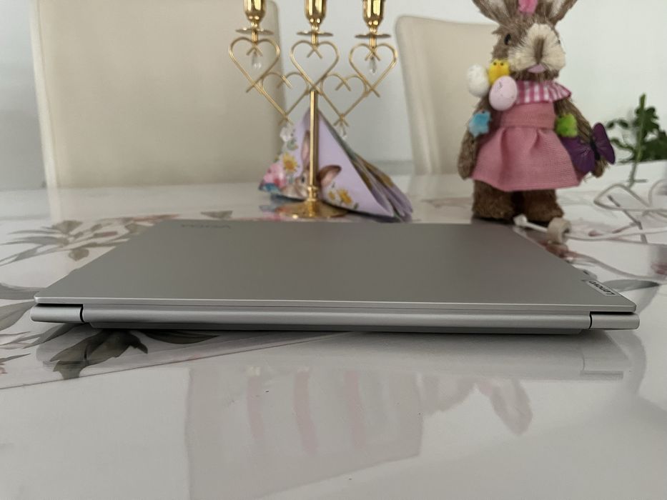 Laptop Lenovo Yoga Slim 7i Pro – i5, 16GB RAM, stare foarte bună